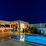 Via Farilya Hotel 2*