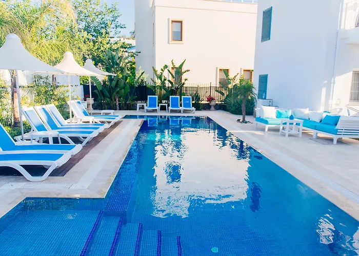 Via Farilya Yalıkavak