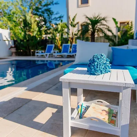 호텔 Via Farilya 2*