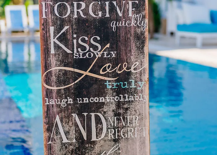 Hotell Via Farilya 2*