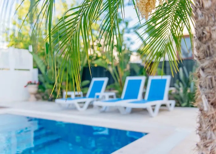 Via Farilya Yalıkavak